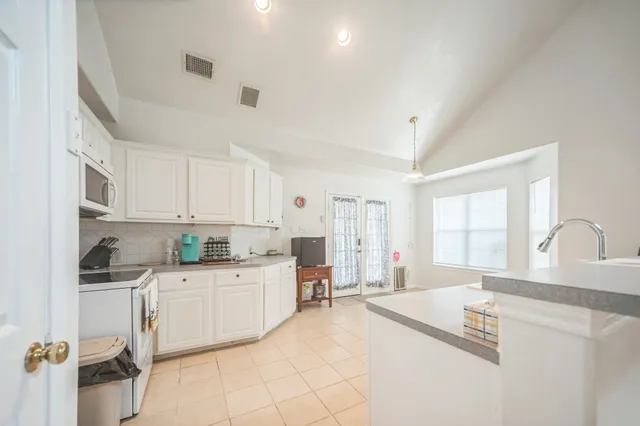 $314,900 | 2601 South Broadway Street, Unit 62, La Porte, TX 77571