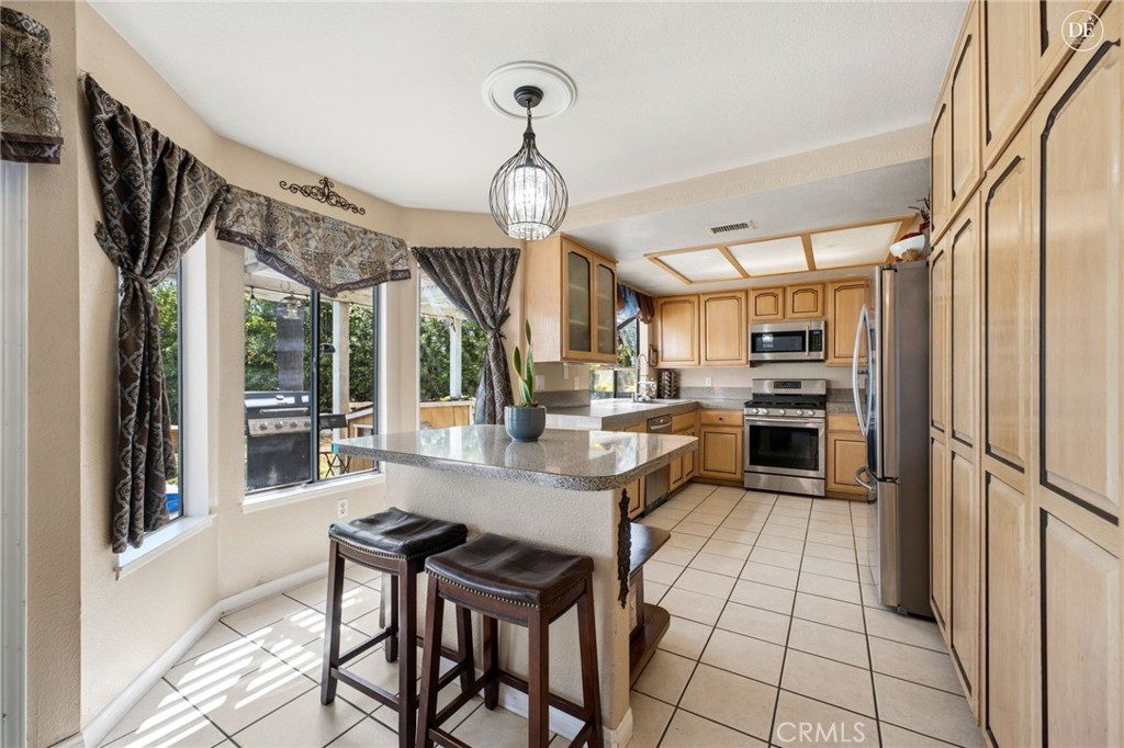 9545 Hamilton Street Rancho Cucamonga, CA 91701 - Photo 3 of 9