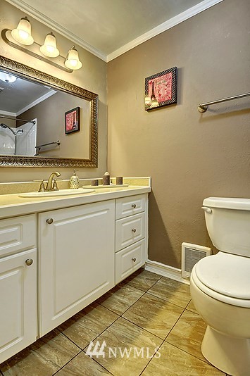 9906 Northeast 190th Street, Unit B Bothell, WA 98011 - Photo 12 of 18 Gallery Image 12