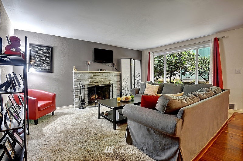 9906 Northeast 190th Street, Unit B Bothell, WA 98011 - Photo 4 of 18 Gallery Image 4