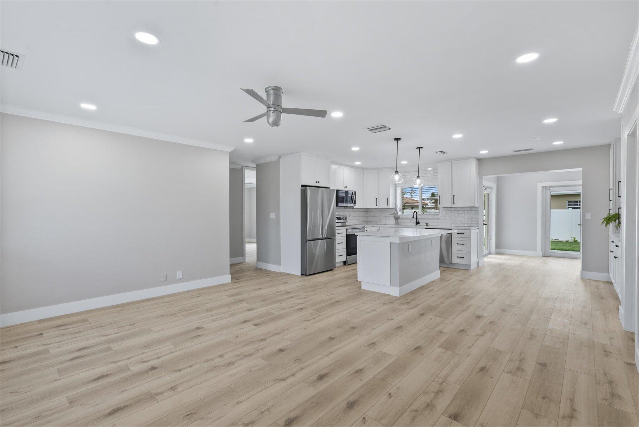 2775 Northeast 5th Avenue Boca Raton, FL 33431 - Photo 9 of 34 09-9