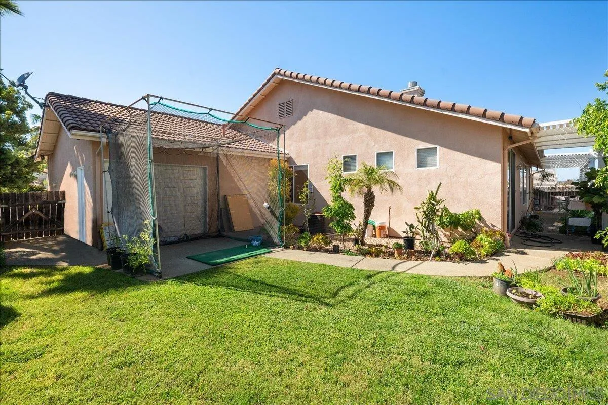 1992 Ridge Way Glen Escondido, CA 92029 - Photo 25 of 27