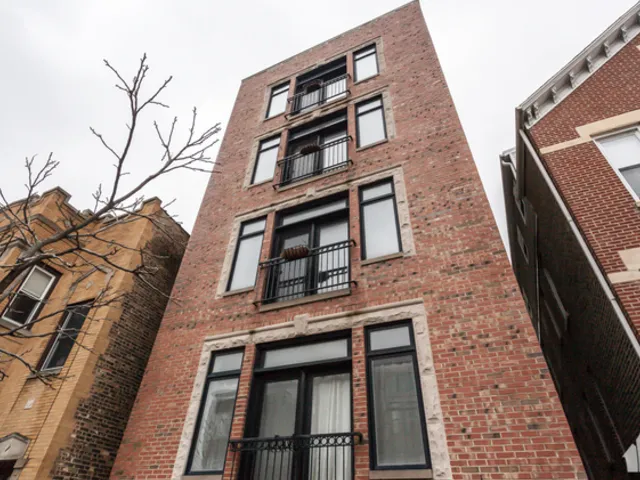 $3,250 | 1815 West Armitage Avenue, Unit 3, Chicago, IL 60622