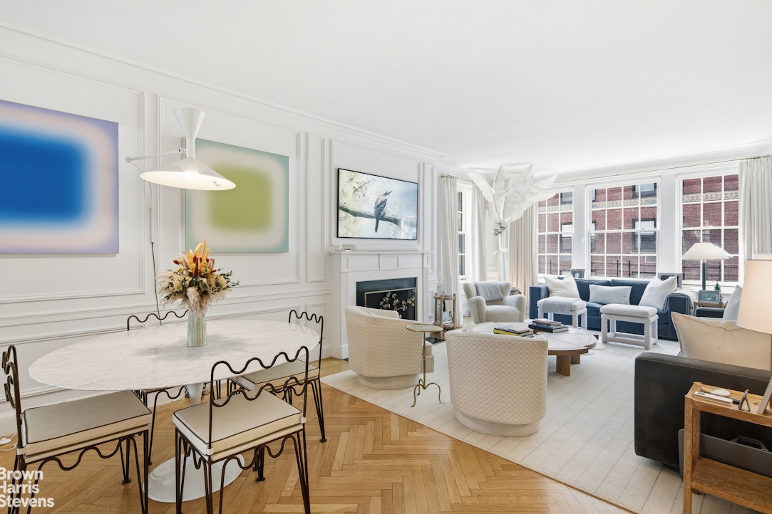 1088 Park Avenue, Unit 12A Manhattan, NY 10128 - Photo 2 of 20 Gallery Image 2