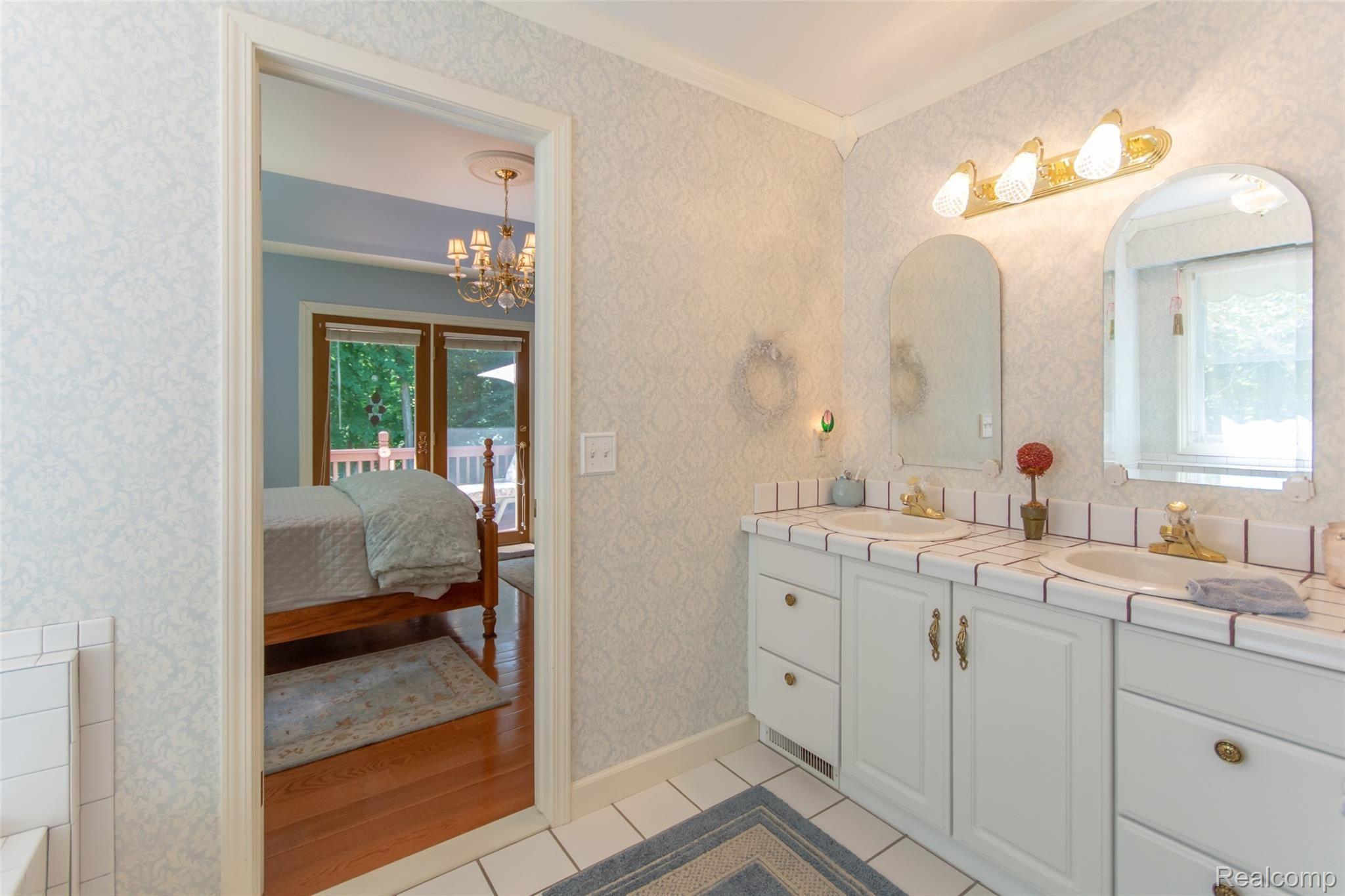 18166 Hickory Ridge Road Fenton, MI 48430 - Photo 14 of 44 DSC_8659.jpg