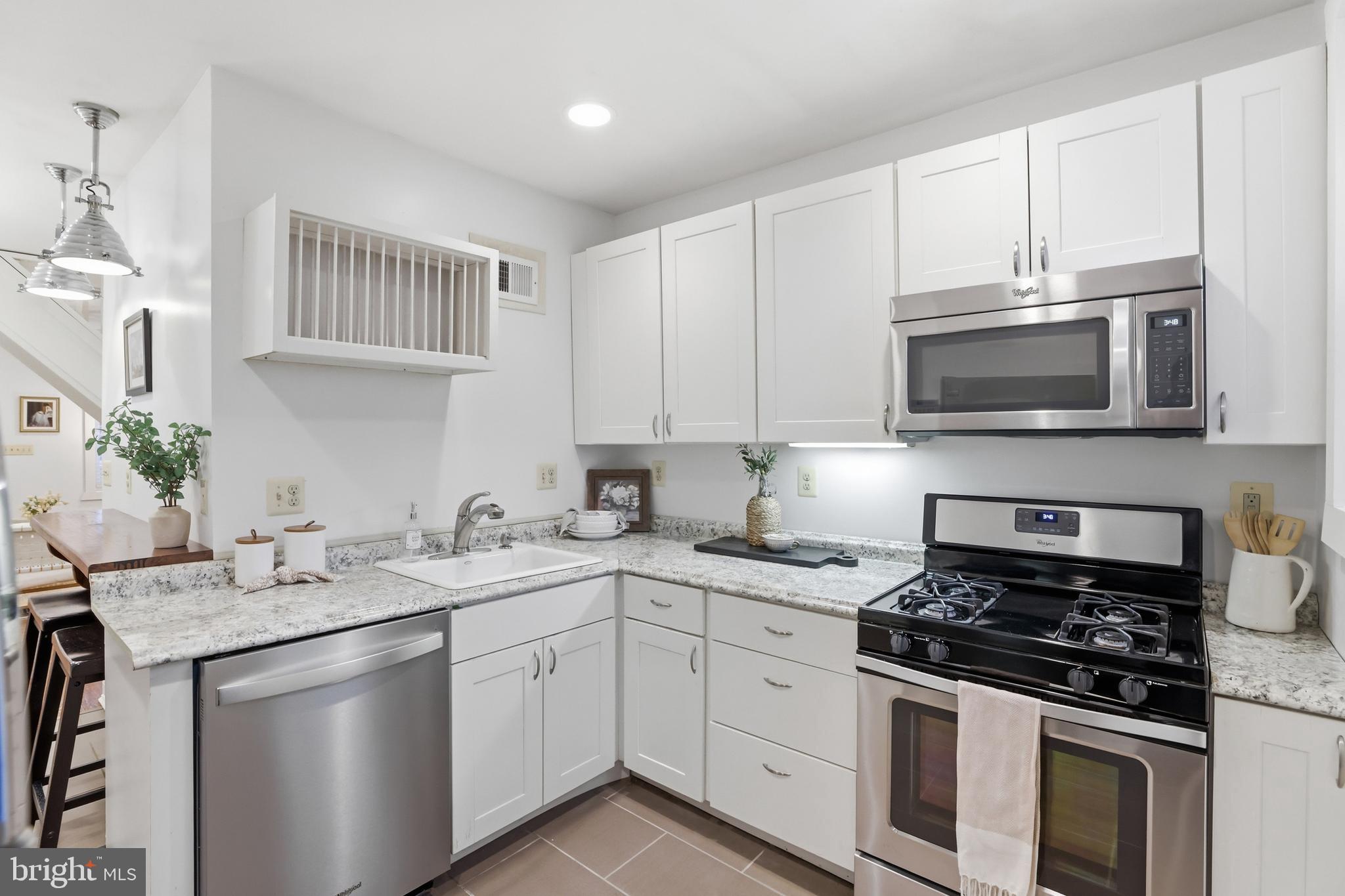 2736 Fox Street Baltimore, MD 21211 - Photo 18 of 30 Gallery Image 18