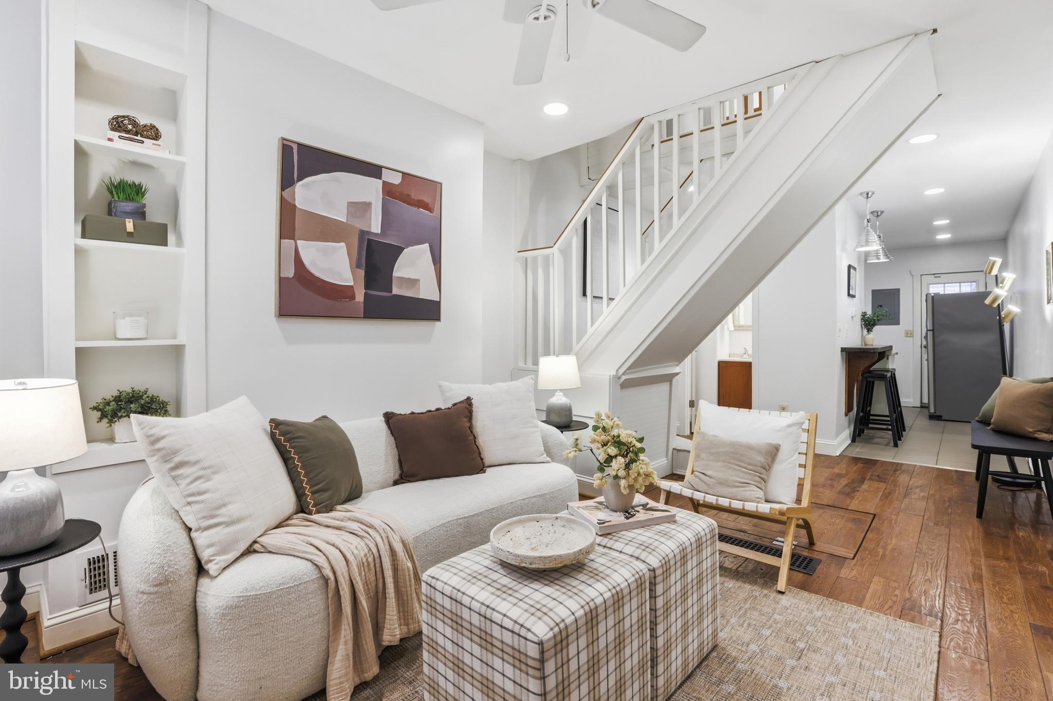 2736 Fox Street Baltimore, MD 21211 - Photo 3 of 30 Gallery Image 3