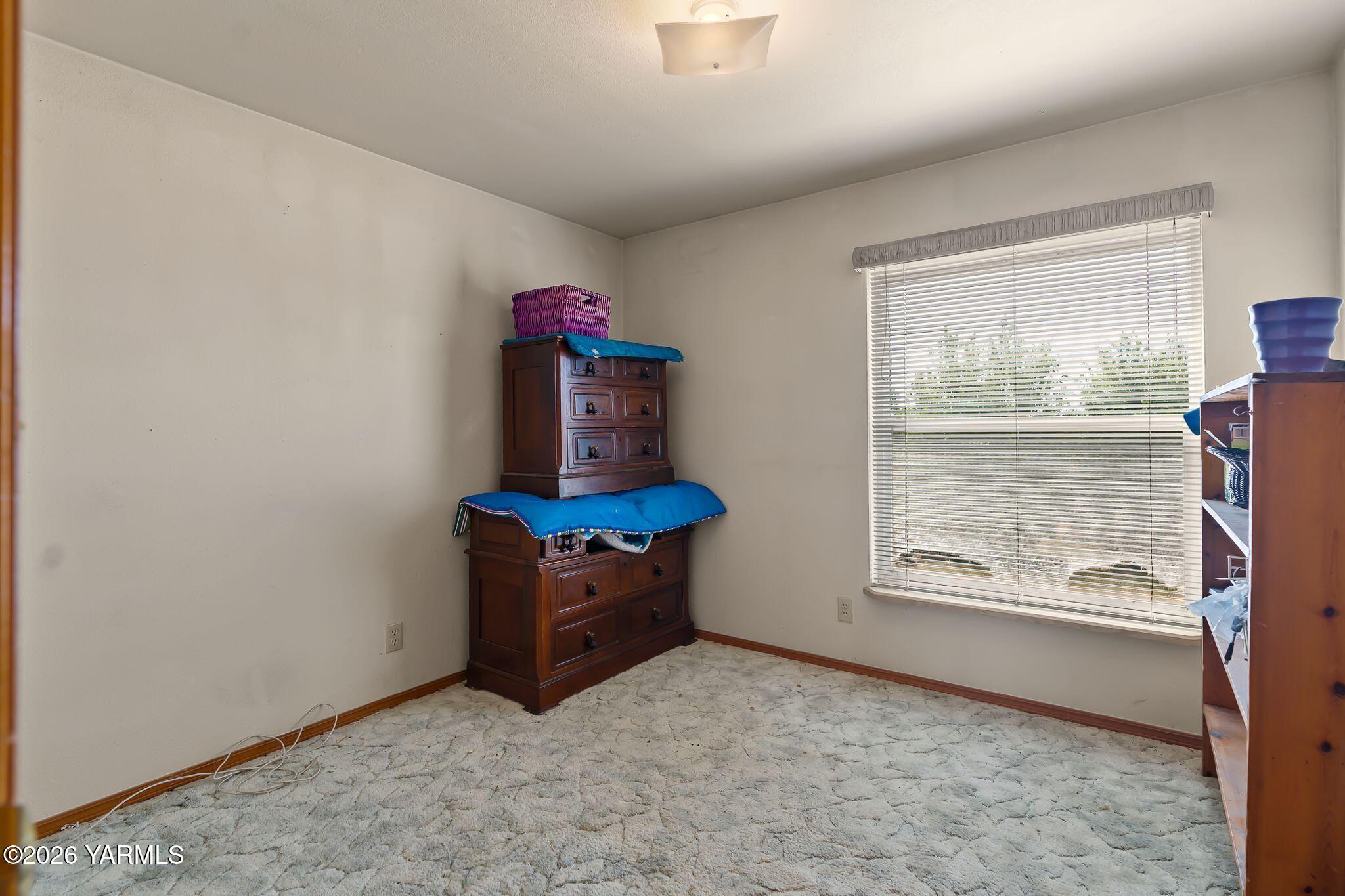 12076 Mieras Road Moxee, WA 98936 - Photo 12 of 27 12076 Mireas Rd-9