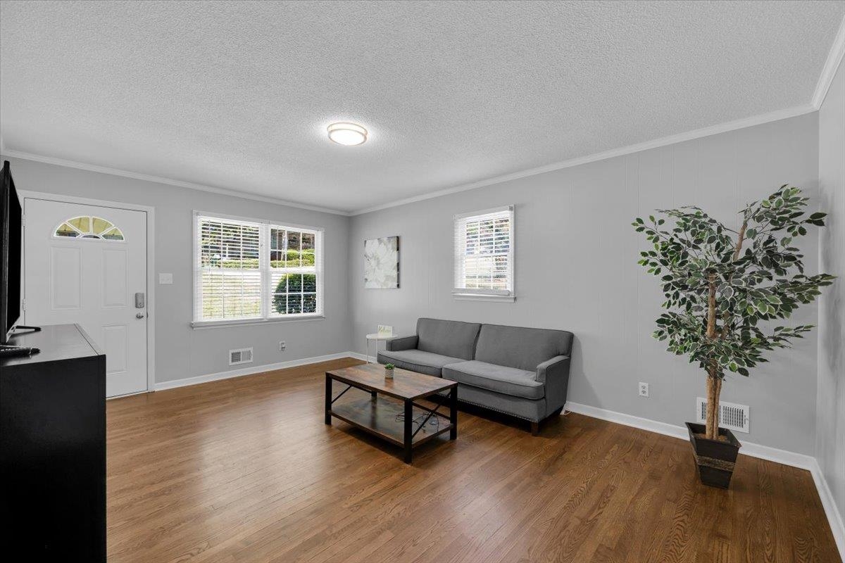 201 Michael Street Spartanburg, SC 29301 - Photo 8 of 48