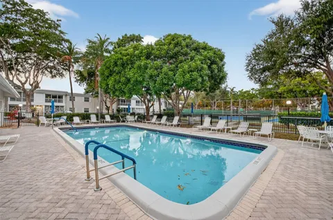 $475,000 | 6471 Bay Club Drive, Unit 3, Fort Lauderdale, FL 33308