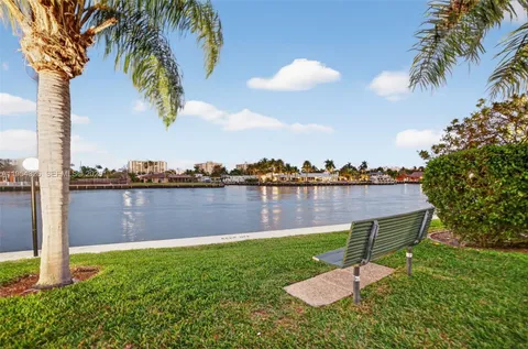 $475,000 | 6471 Bay Club Drive, Unit 3, Fort Lauderdale, FL 33308