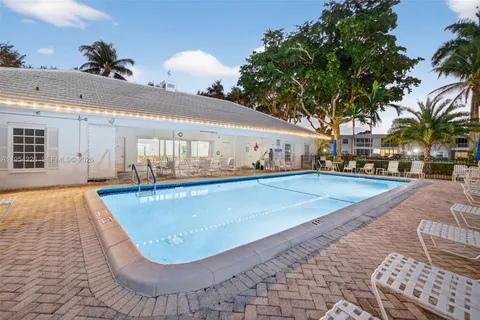 $475,000 | 6471 Bay Club Drive, Unit 3, Fort Lauderdale, FL 33308