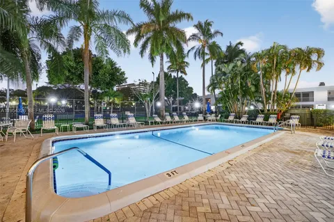$499,000 | 6471 Bay Club Drive, Unit 3, Fort Lauderdale, FL 33308