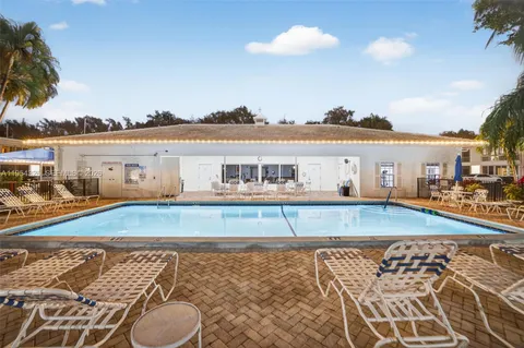 $475,000 | 6471 Bay Club Drive, Unit 3, Fort Lauderdale, FL 33308