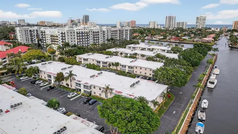 $475,000 | 6471 Bay Club Drive, Unit 3, Fort Lauderdale, FL 33308