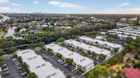 $475,000 | 6471 Bay Club Drive, Unit 3, Fort Lauderdale, FL 33308