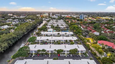 $475,000 | 6471 Bay Club Drive, Unit 3, Fort Lauderdale, FL 33308