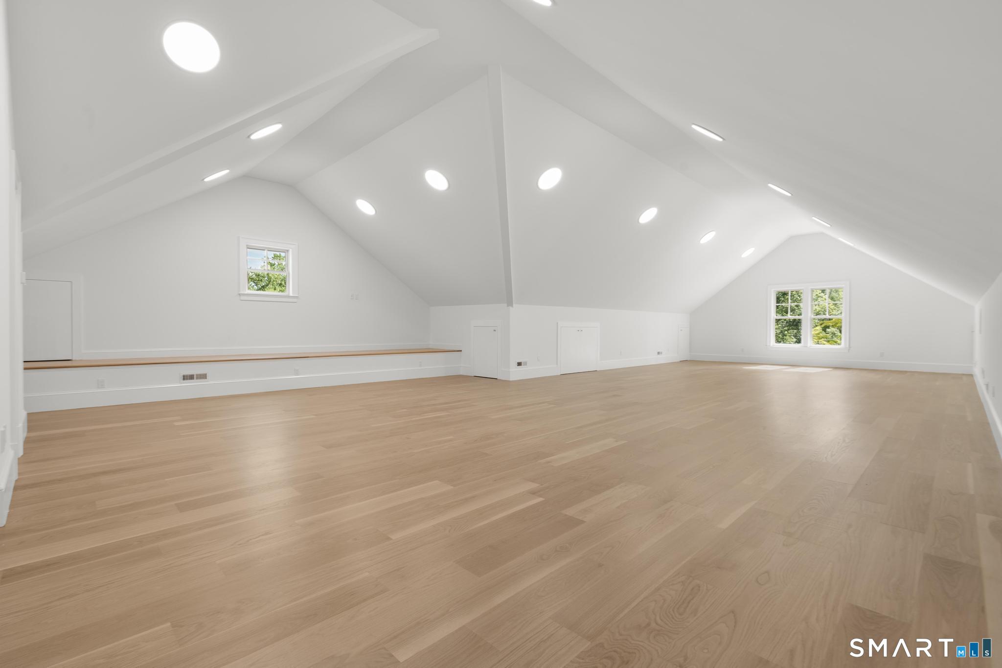 102 Silver Ridge Road New Canaan, CT 06840 - Photo 28 of 40 Gallery Image 28