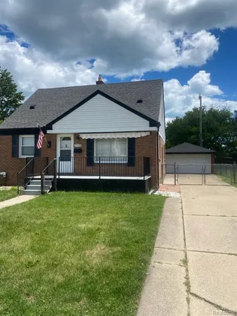 $199,900 | 25124 Mackinac Street, Roseville, MI 48066