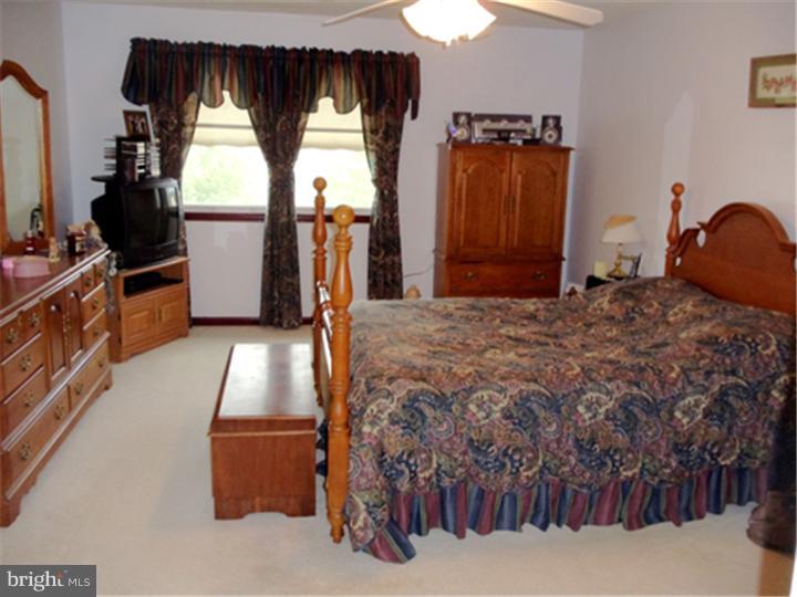 2708 Andrew Drive Sinking Spring, PA 19608 - Photo 15 of 25 Gallery Image 15