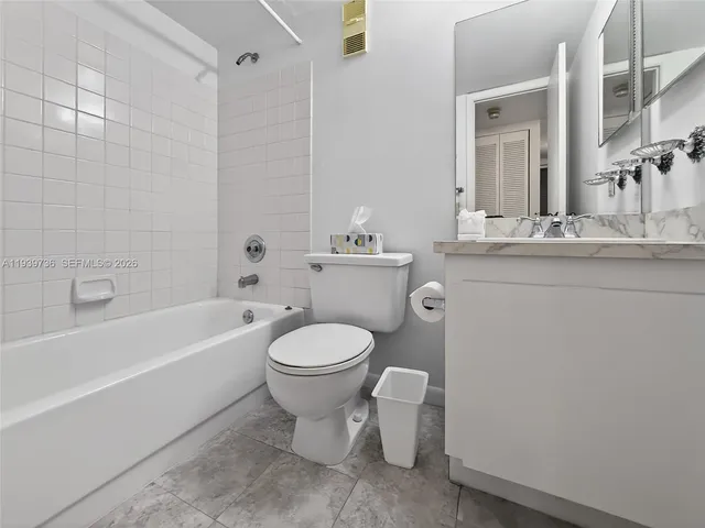 $2,000 | 10409 Northwest 11th Street, Unit 105, Pembroke Pines, FL 33026