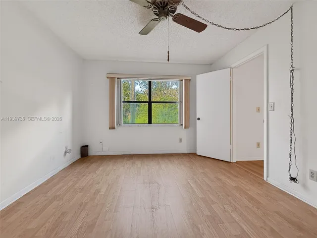 $2,000 | 10409 Northwest 11th Street, Unit 105, Pembroke Pines, FL 33026