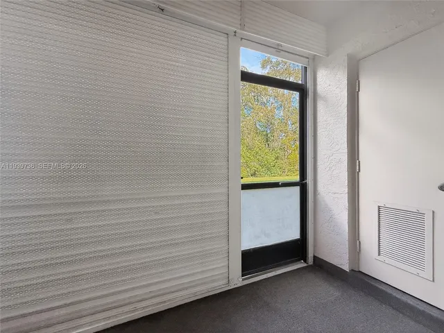 $2,000 | 10409 Northwest 11th Street, Unit 105, Pembroke Pines, FL 33026