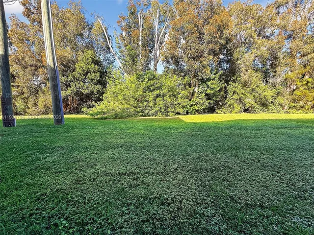 $2,000 | 10409 Northwest 11th Street, Unit 105, Pembroke Pines, FL 33026