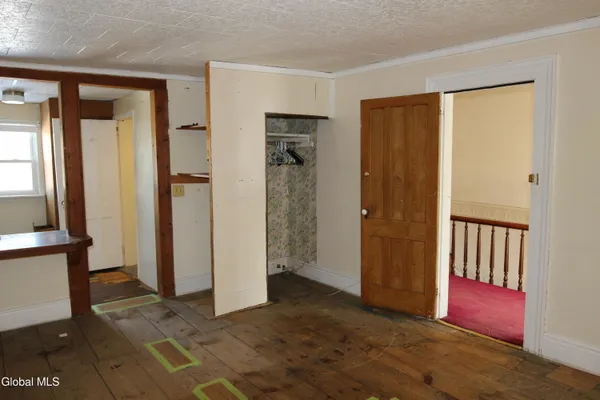 $275,000 | 295 West Sand Lake Road, North Greenbush, NY 12198