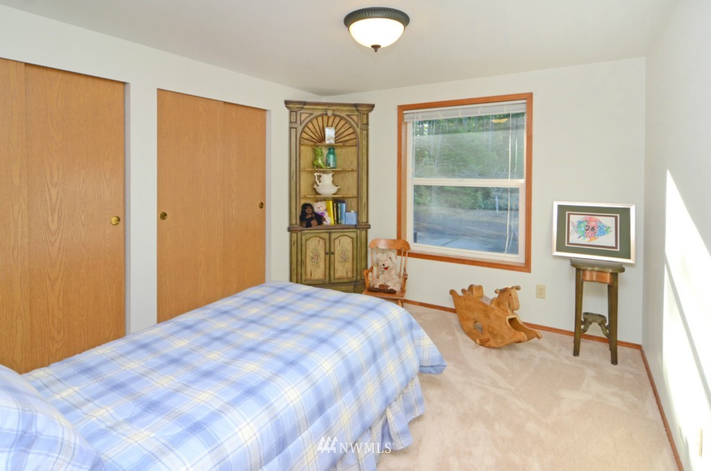 5655 Northwest Marks Road Bremerton, WA 98312 - Photo 11 of 20 Gallery Image 11