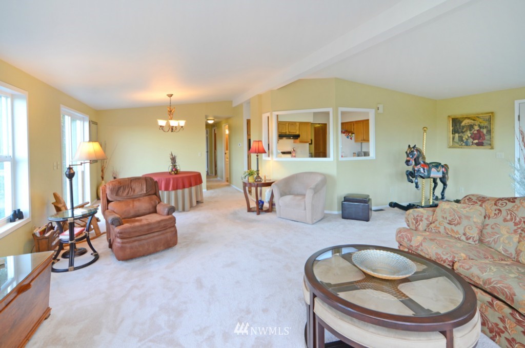 5655 Northwest Marks Road Bremerton, WA 98312 - Photo 4 of 20 Gallery Image 4