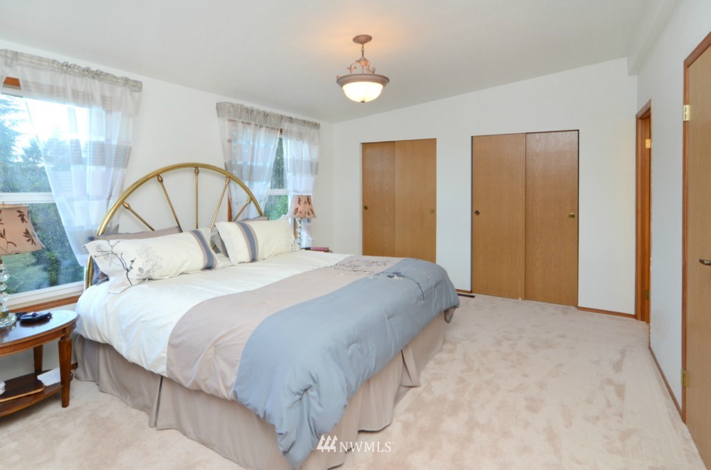 5655 Northwest Marks Road Bremerton, WA 98312 - Photo 9 of 20 Gallery Image 9