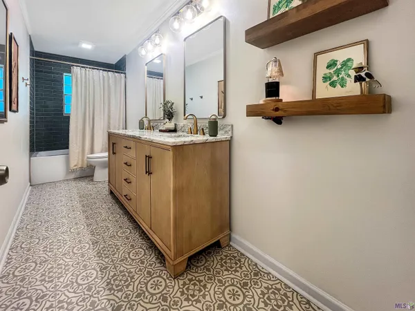 $279,900 | 8054 Minglewood Avenue, Denham Springs, LA 70706