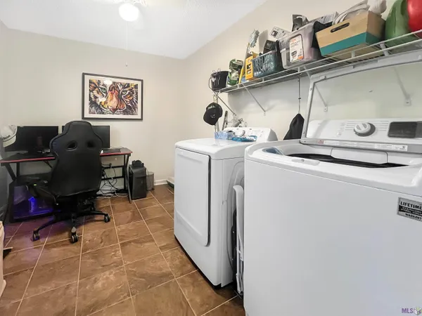 $279,900 | 8054 Minglewood Avenue, Denham Springs, LA 70706