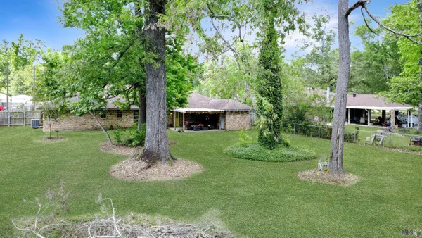 $279,900 | 8054 Minglewood Avenue, Denham Springs, LA 70706