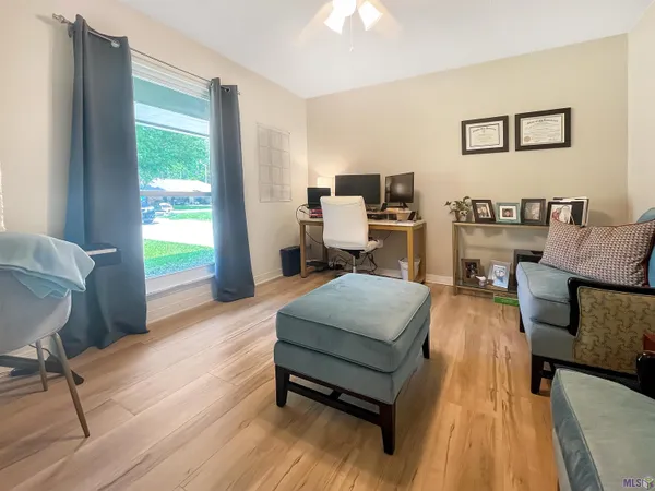 $279,900 | 8054 Minglewood Avenue, Denham Springs, LA 70706