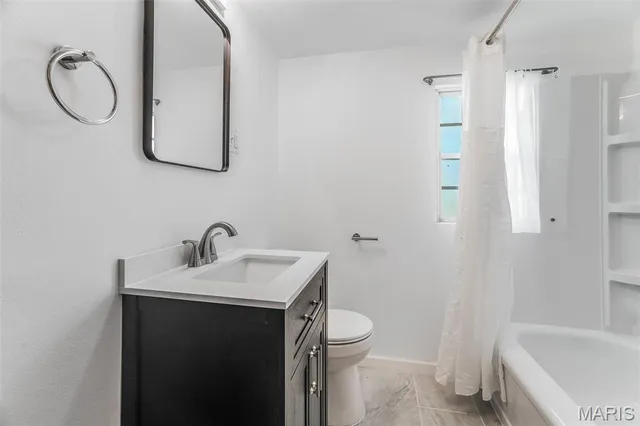 $185,000 | 10 Hill Drive, Unit A B C, Fairview Heights, IL 62208