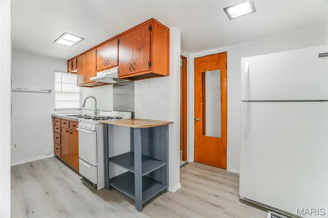 $185,000 | 10 Hill Drive, Unit A B C, Fairview Heights, IL 62208