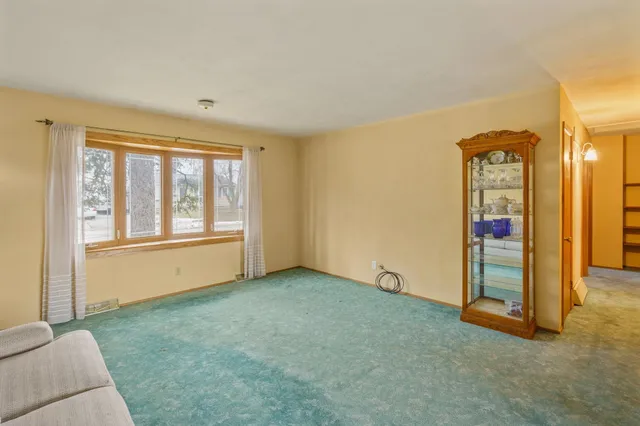 $179,500 | 2827 West 13th Street, Davenport, IA 52804