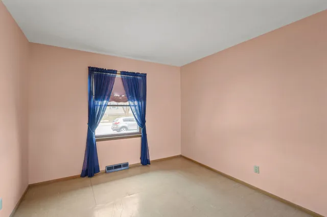 $179,500 | 2827 West 13th Street, Davenport, IA 52804