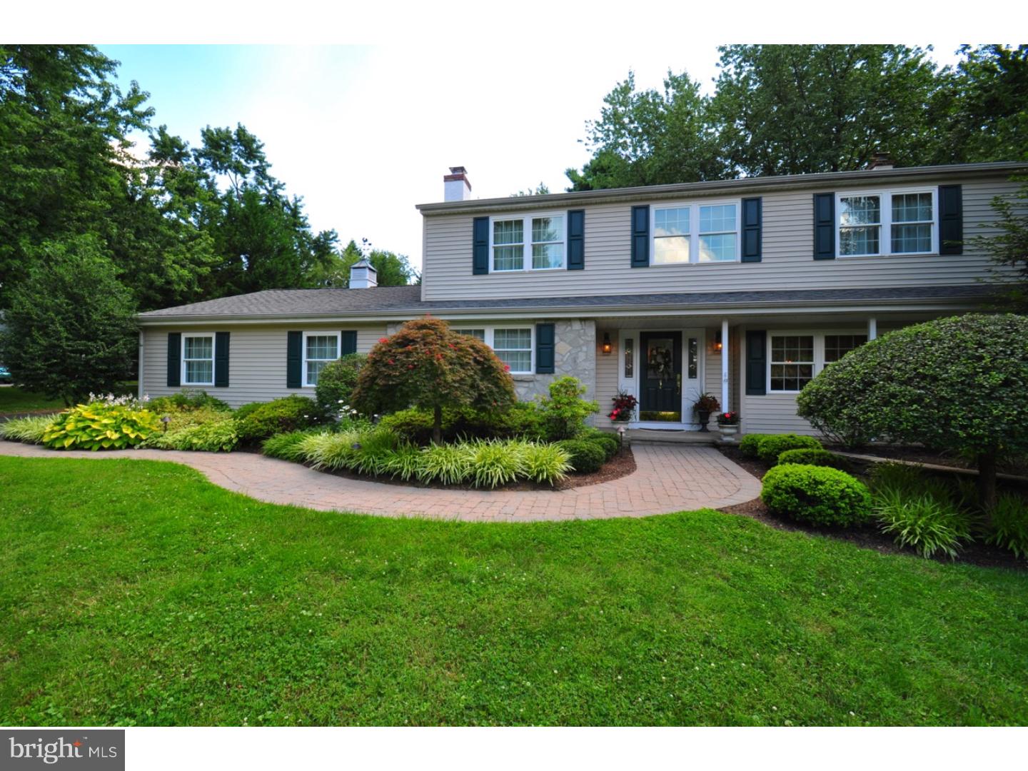 204 Maplewood Road West Chester, PA 19382 - Photo 1 of 25 Gallery Image 1