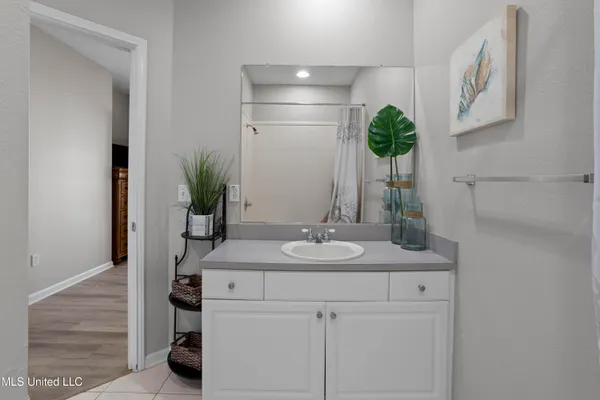 $244,900 | 2252 Beach Drive, Unit 2604, Gulfport, MS 39507