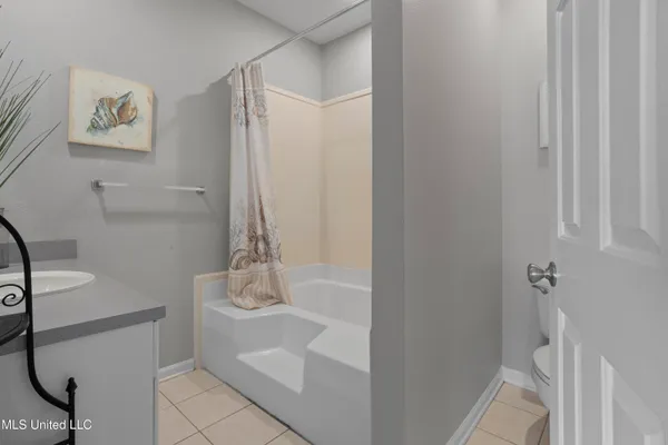 $244,900 | 2252 Beach Drive, Unit 2604, Gulfport, MS 39507