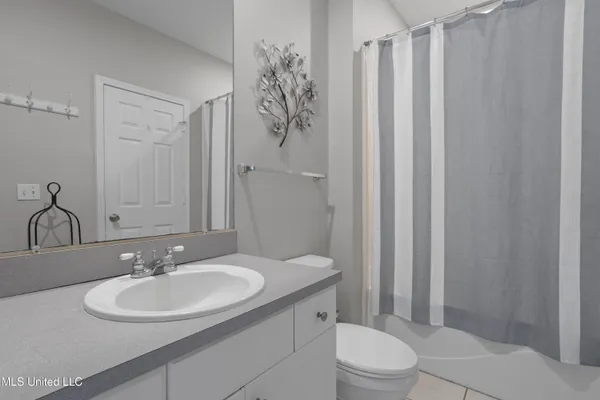 $244,900 | 2252 Beach Drive, Unit 2604, Gulfport, MS 39507