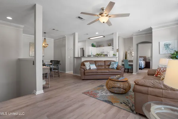 $244,900 | 2252 Beach Drive, Unit 2604, Gulfport, MS 39507