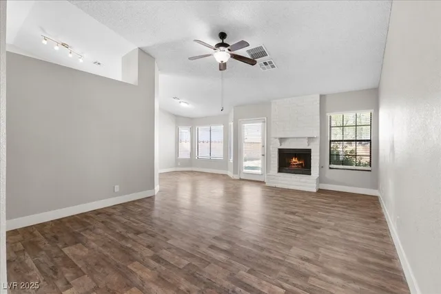 $1,920 | 720 Skipjack Drive, Henderson, NV 89015