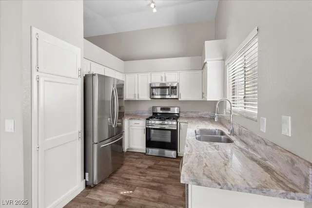 $1,920 | 720 Skipjack Drive, Henderson, NV 89015