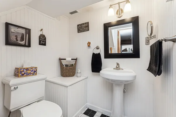 $430,000 | 2253 South 15th Avenue, North Riverside, IL 60546