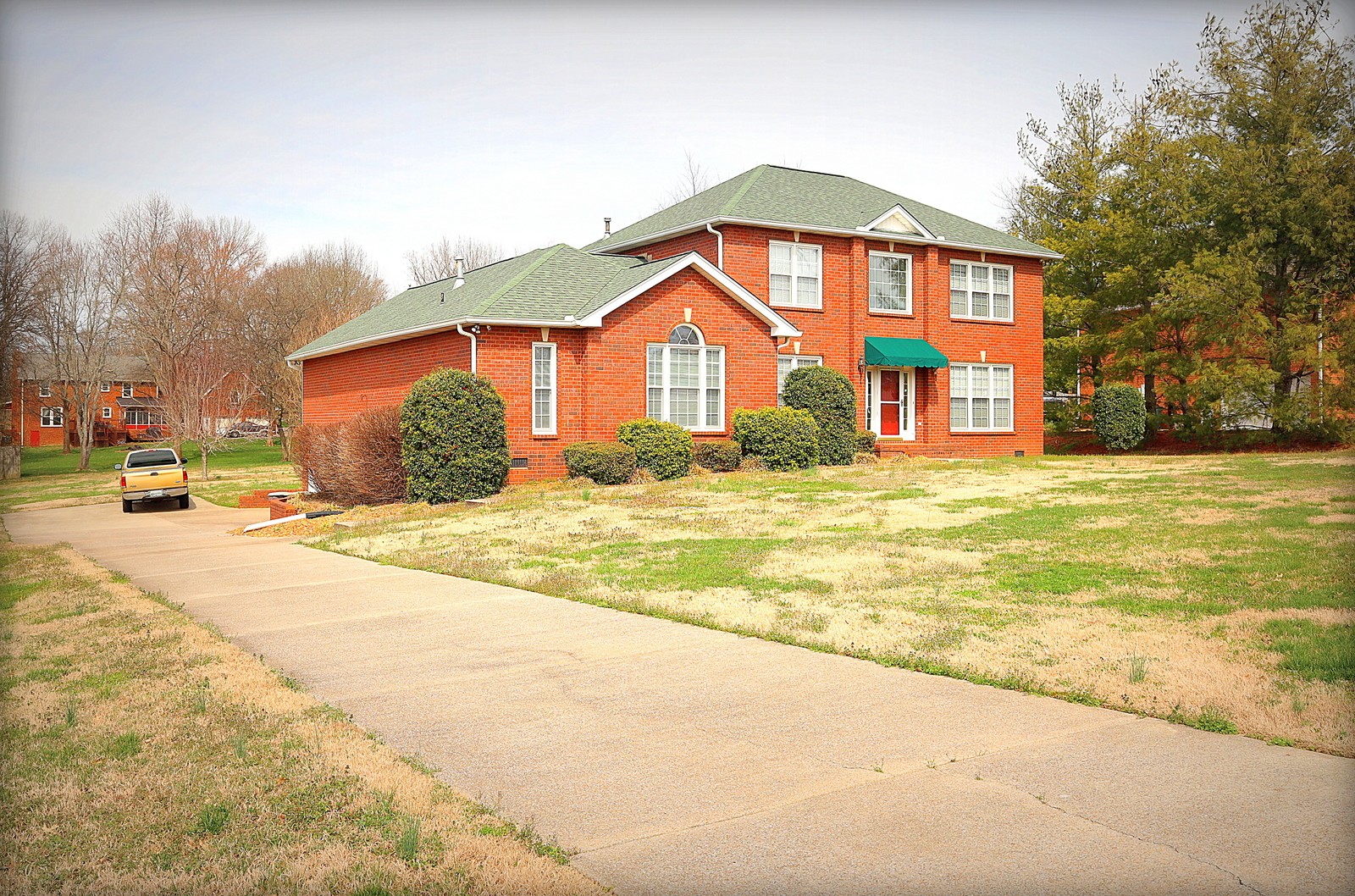 1106 Lake Rise Overlook Gallatin, TN 37066 - Photo 2 of 24 Gallery Image 2