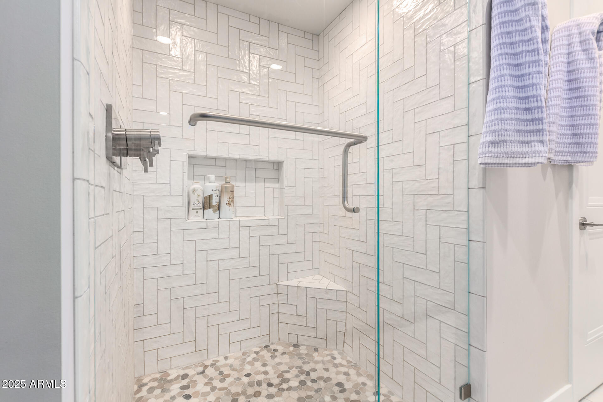 7550 East Osborn Road, Unit 1002 Scottsdale, AZ 85251 - Photo 5 of 23 a bathroom with a shower